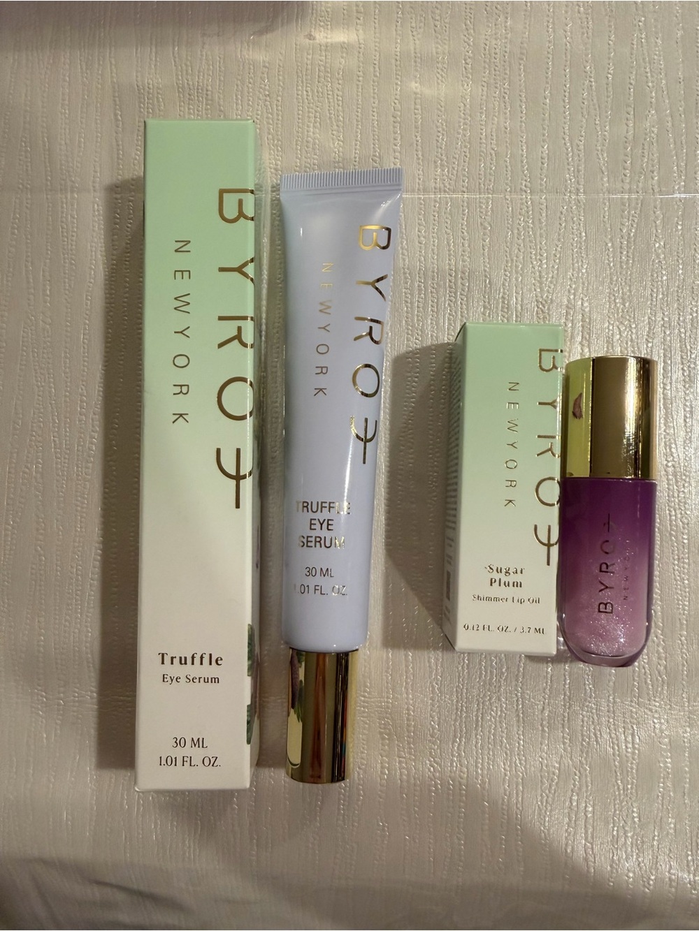 BYROE Truffle Eye Serum White & BYROE Sugar Plum Lip Oil Purple